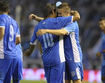 Racing hizo valer el hombre de más y derrotó por 3-1 a Independiente