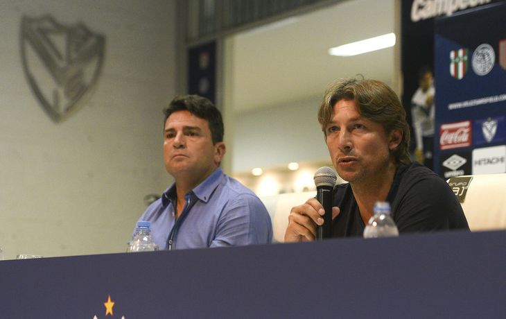 Pablo Cavallero, manager de Vélez, y el Gringo Heinze