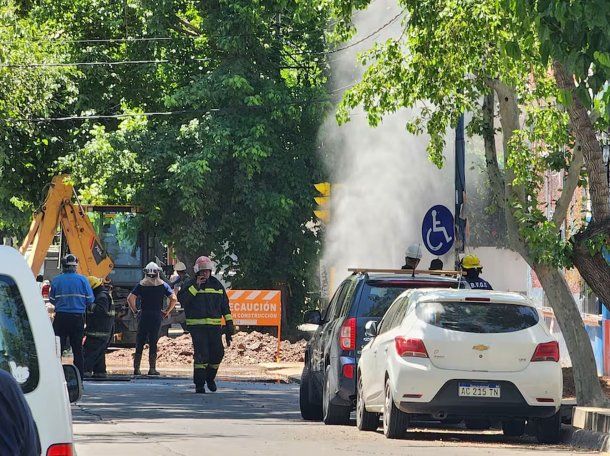 Video: una enorme e impresionante fuga de gas causó terror en Godoy Cruz
