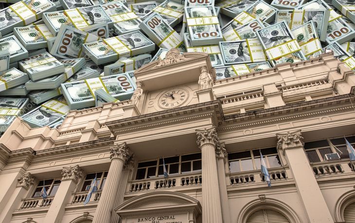 Dólar: las bandas cambiarias se ajustarán por inflación desde 2026
