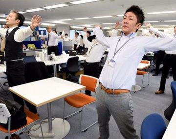 Experimento con resultados prometedores: Japón redujo la semana laboral a 4 días y la productividad aumentó 40%