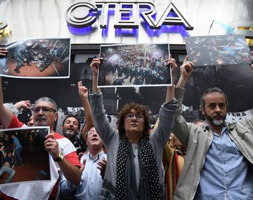 Ctera llamó a un paro en repudio a la represión