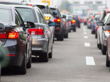 Reino Unido: prohiben los autos nuevos a nafta y gasoil a partir de 2030