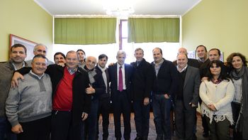 tras el apoyo de kunkel, dominguez se mostro con intendentes tras el apoyo de kunkel, dominguez se mostro con intendentes