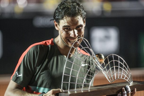Rafa Nadal se coronó en Río y alcanzó a Guillermo Vilas