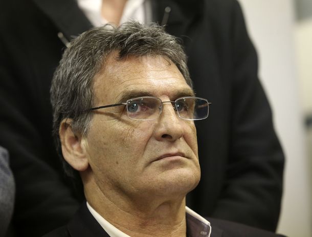 Papelón: el secretario de Derechos Humanos y Pluralismo de Macri no conocía la bandera de una minoría