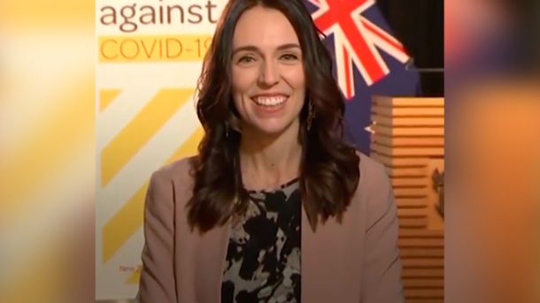 VIDEO: Un terremoto sorprendió a la Primera Ministra de Nueva Zelanda en plena entrevista