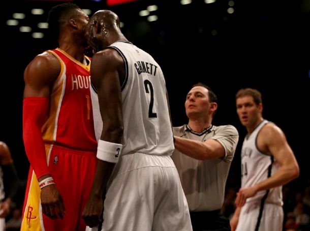 Escándalo: dos pesos pesados se cruzaron en pleno partido de la NBA