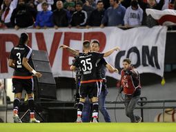 River enfrenta a Vélez en el Monumental River enfrenta a Vélez en el Monumental