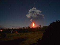 impresionante erupcion del volcan villarica impresionante erupcion del volcan villarica