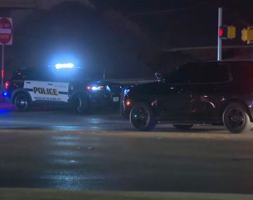 Tirador baleó a policías que respondían a un llamado por suicidio