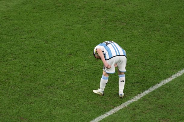 Los gestos de molestia de Lionel Messi que preocuparon a todos antes de su gol