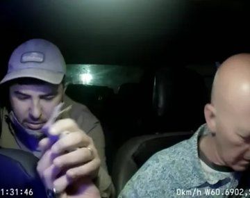 VIDEO: un taxista grabó el asalto de un delincuente en primer plano