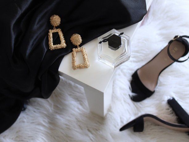 Autos, fiestas, champagne, caviar y sushi: las formas más locas en las que Wall Street gasta los bonos récord de este año