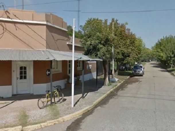Brutal tiroteo en una comisaría de Luján dejó a un policía y a un delincuente muerto