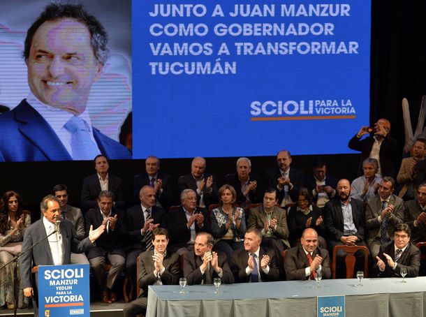 Contundente demostración de respaldo a la candidatura presidencial de Scioli