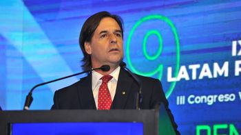 Luis Lacalle Pou participó del IX Congreso Latam Renovables: Renovables 2.0. Luis Lacalle Pou participó del IX Congreso Latam Renovables: Renovables 2.0.