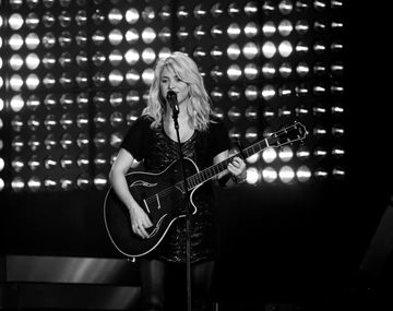 Shakira dio su primer recital estando embarazada