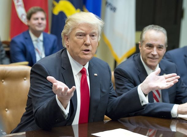 Donald Trump se quejó de su pesada herencia