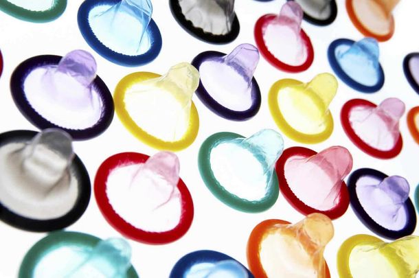 El arzobispo de La Plata, contra el preservativo: Se lo usa para cometer adulterio