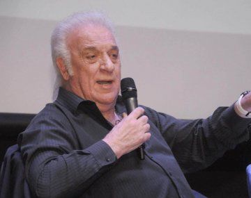 {altText(,#FuerzaCoco El apoyo a Basile en las redes sociales)}