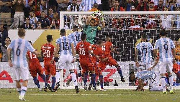 El último duelo fue en la final de la Copa América Centenario y fue triunfo chileno en los penales