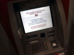 bancarios en paro amenazan: va a faltar plata en los cajeros bancarios en paro amenazan: va a faltar plata en los cajeros