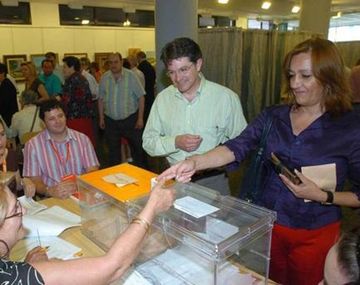 Arrancaron las elecciones: los argentinos ya votan en España y Sudáfrica