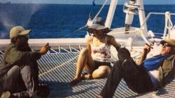 polemica por una foto de guerrilleros de las farc en un yate polemica por una foto de guerrilleros de las farc en un yate