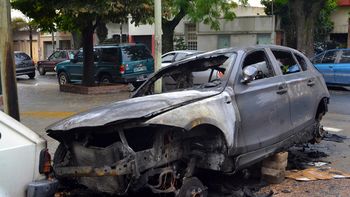 los quemacoches volvieron a atacar en la ciudad los quemacoches volvieron a atacar en la ciudad