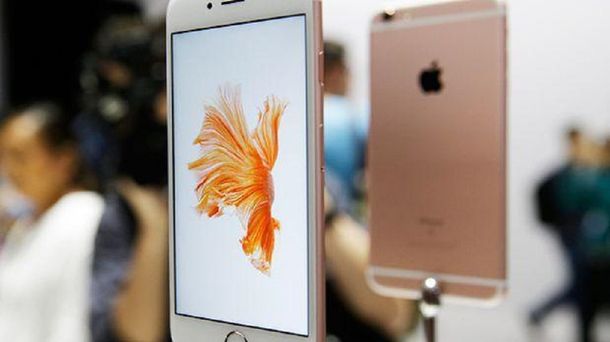 Apple lanza nuevos iPhone y iPad para remontar ventas