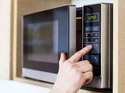 Los supermercados en los que se pueden encontrar microondas en oferta.