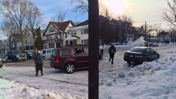 un agente migratorio de eeuu mato a una mujer: autoridades dijeron que se defendio un agente migratorio de eeuu mato a una mujer: autoridades dijeron que se defendio