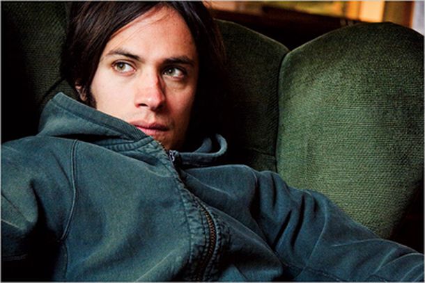 Gael-garcia-bernal-sera-pedro-paramo