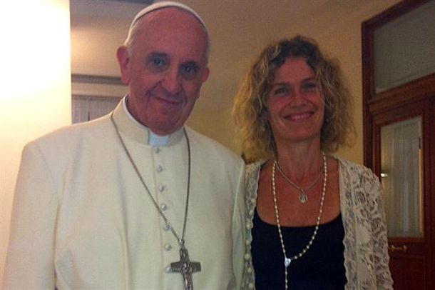 Francisco recibió a Maru Botana y su familia en Roma