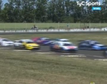 Tremendo choque en el Top Race: voló por el aire y se destrozó todo