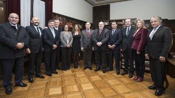 gobernadores llevaron hasta la corte su reclamo por coparticipacion gobernadores llevaron hasta la corte su reclamo por coparticipacion