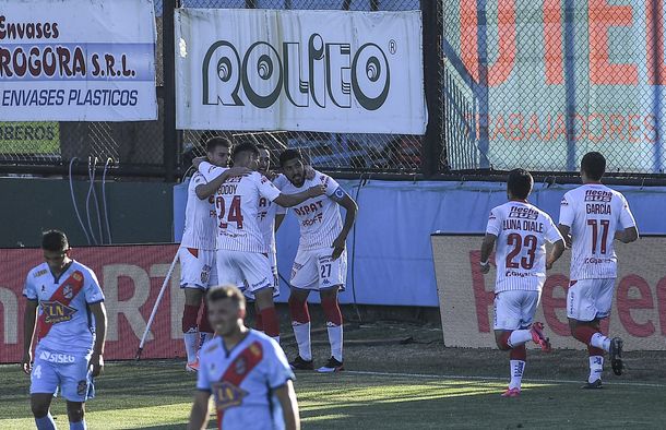 Unión le ganó a Arsenal y Racing es el primer eliminado de la Copa de la Liga Profesional de Fútbol