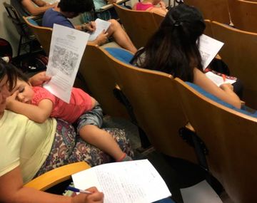 La emotiva foto que publicó un profesor durante un exámen