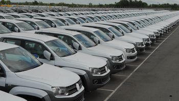 el patentamiento de autos cayo 21% en los cinco primeros meses del ano el patentamiento de autos cayo 21% en los cinco primeros meses del ano