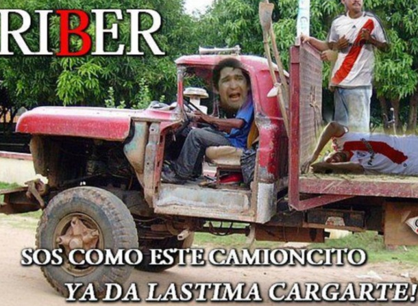 Los afiches con las cargadas a River por la eliminación de la Copa Argentina