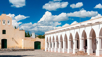 El destino rodeado de los Valles Calchaquíes que enamora por sus paisajes El destino rodeado de los Valles Calchaquíes que enamora por sus paisajes