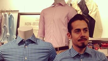 un hombre descubrio una creativa manera para sobrevivir al aburrimiento del shopping un hombre descubrio una creativa manera para sobrevivir al aburrimiento del shopping