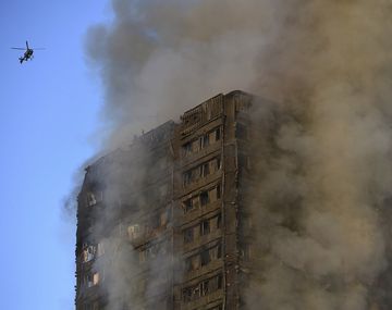Al menos seis muertos por un incendio en un edificio en Londres