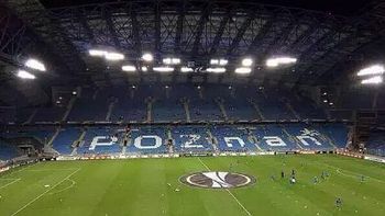 polemico: hinchas de un equipo polaco no fueron a la cancha para no ayudar a los refugiados polemico: hinchas de un equipo polaco no fueron a la cancha para no ayudar a los refugiados