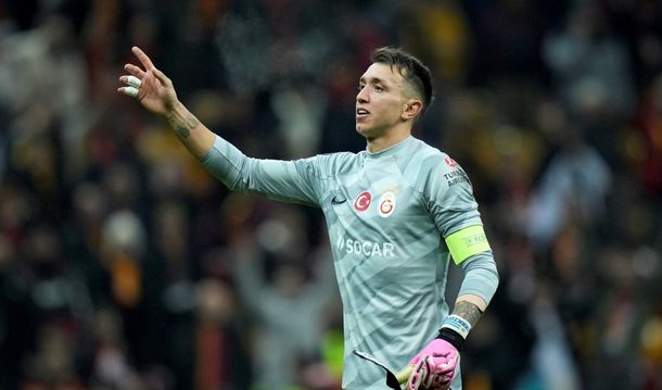 Fernando Muslera quedó a un paso de ser el nuevo arquero de Estudiantes de La Plata