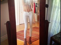 Rosie Huntington Whiteley, brillante en Twitter Rosie Huntington Whiteley, brillante en Twitter