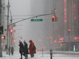estados unidos bajo hielo: la tormenta artica ya deja nueve muertos y un apagon masivo estados unidos bajo hielo: la tormenta artica ya deja nueve muertos y un apagon masivo