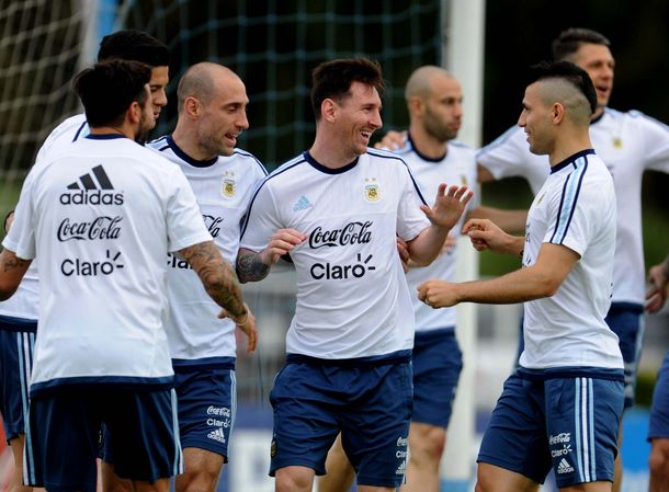 Con Messi como estandarte, la Selección puso primera en Ezeiza