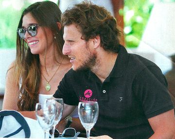 A meses de ser papás